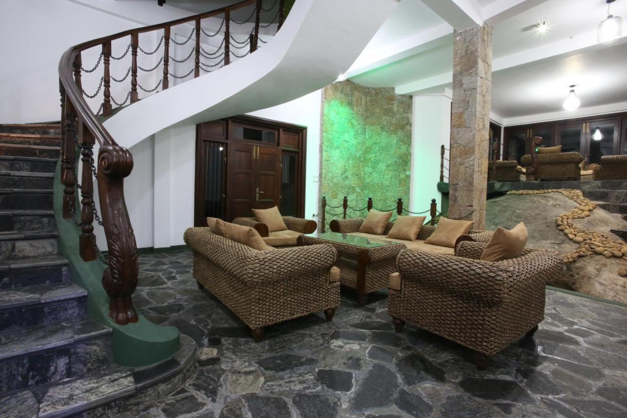 Green Castle Kandy Ξενοδοχείο Εξωτερικό φωτογραφία